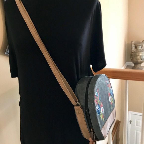 💥Host Pick💥Mona B Crossbody💥💥💥 - Picture 7 of 7